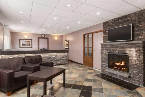 Travelodge by Wyndham Meadow Lake