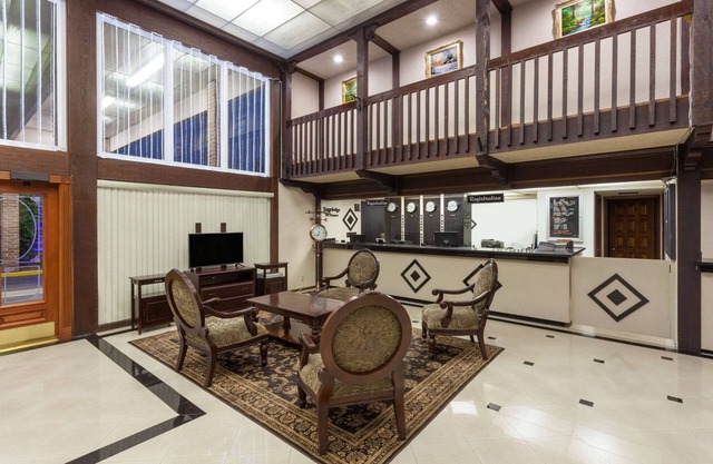 Travelodge by Wyndham Orange County Airport/ Costa Mesa