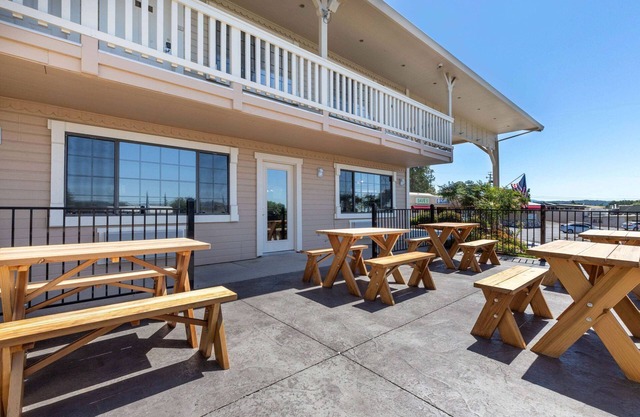 Travelodge by Wyndham Angels Camp CA