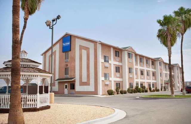 Travelodge by Wyndham Yermo