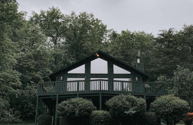 4 BR Lodge mit herrlicher Aussicht und Whirlpool