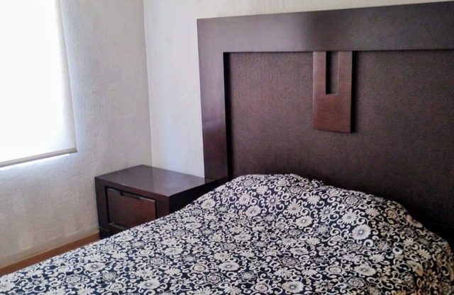 TREE HOUSE 5 MINUTES FROM TANGAMANGA PARK, 10 MINUTES TO HISTORIC DOWNTOWN