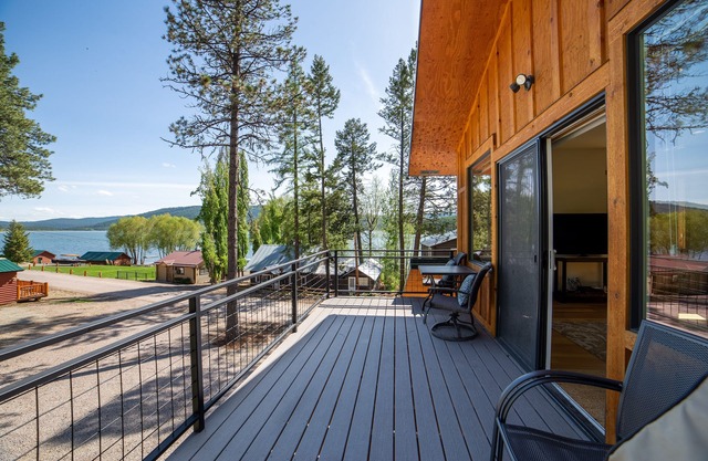 Treehouse-Premium-Loft-Eigenes Badezimmer-Seeblick