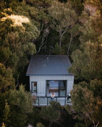 Treehouse Hideaway at Rekindle Treehouses