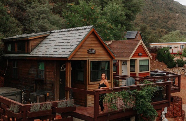 Treehouse Vibes + Canyon Views + Private Hot Tub