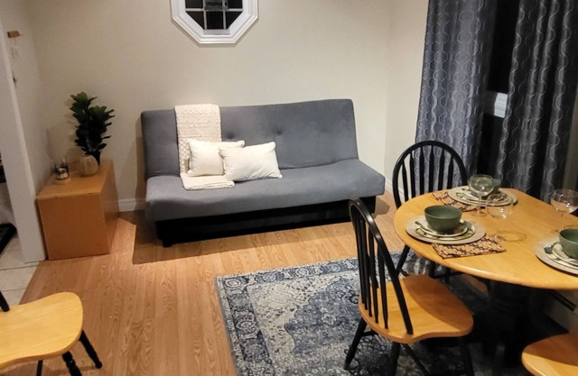 Treetop apartment in Victoria Cross. Minutes to town of Montague in Eastern PEI.