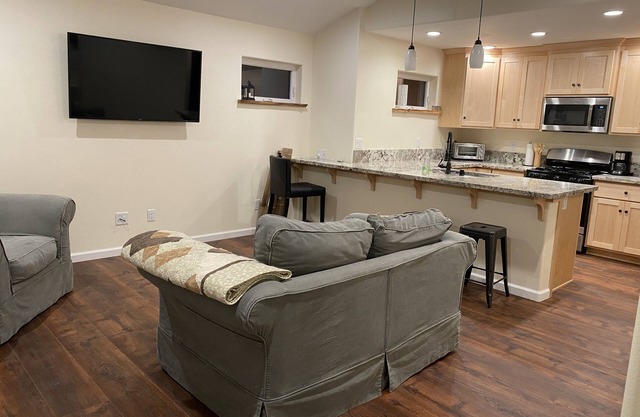 Treetop apt.