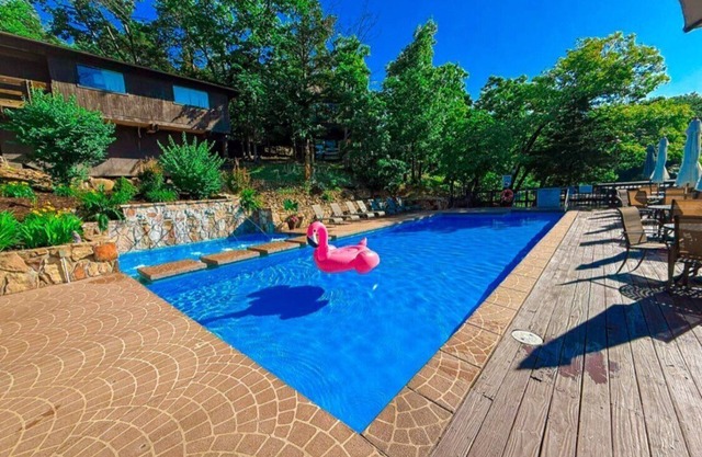 Treetop Village18-2Bed/2Bath/Pools/Dock/Pickleball/Fitness Center-6-8PP-Four Seasons Area