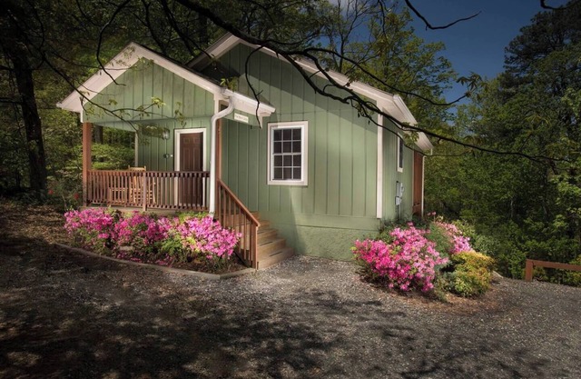 Treetop View | HotTub | Fireplace | EVCharger