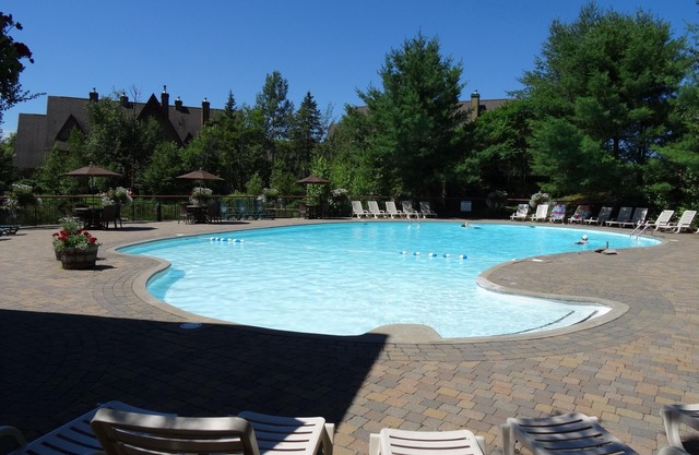 Tremblant Haven Renovierte 2 bdr Ski-in / Ski-out auf dem Resort