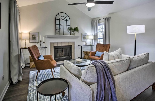 Trendy Baton Rouge Vacation Rental Near LSU!