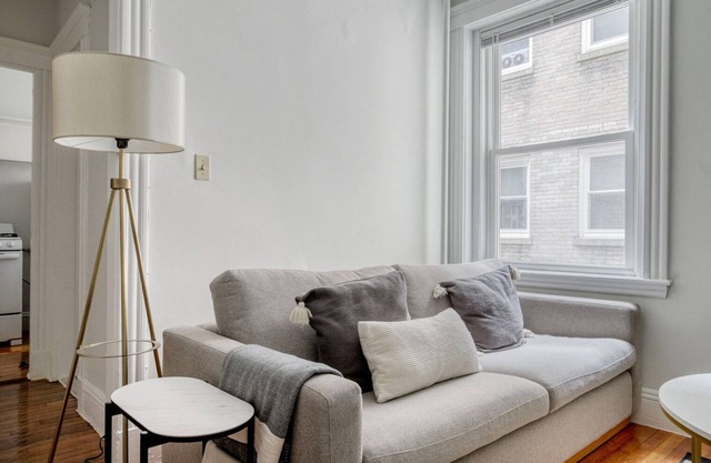 Trendy Longwood Studio w/ Shared W/D, near Bars & Dining, by Blueground