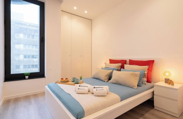 Trendy Spacious Flat by HostWise