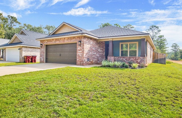 Tri-Haven Retreat: 3 Homes for Ultimate Getaways!