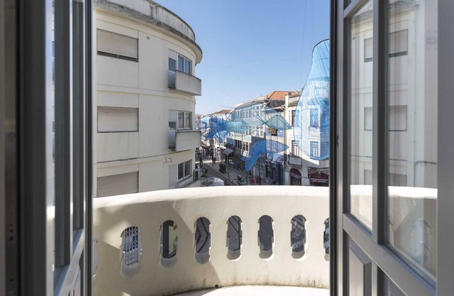 Santa Catarina Cosmopolitan Downtown Porto by Tripas-Coração