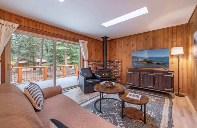 Triple C, 3BD/2BA, Dog-Friendly