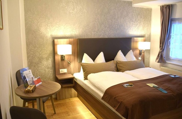 Dreibettzimmer, Dusche, WC - Pension Lachmann
