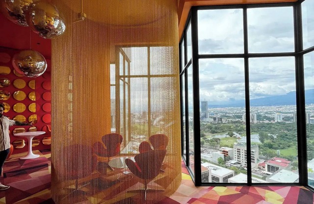 Tropical and beautiful apartment in 8th floor, San Jose, CR.