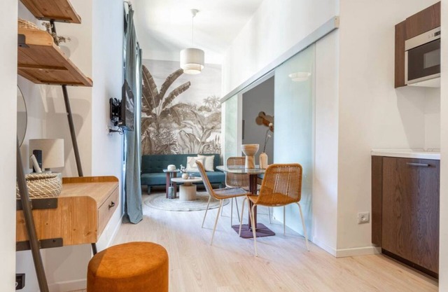 Tropical and new flat in Porta Venezia by Easylife