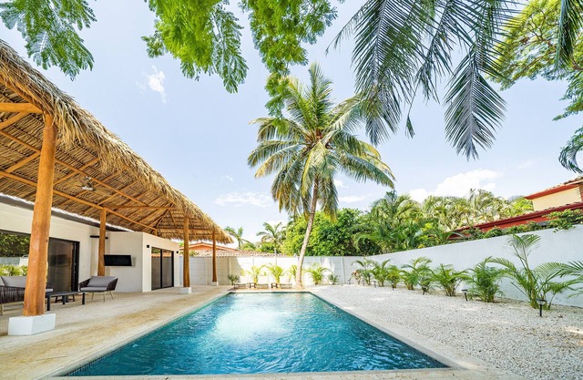 Tropical brand new 4 BR gem in Potrero near beach - Casa Marzo