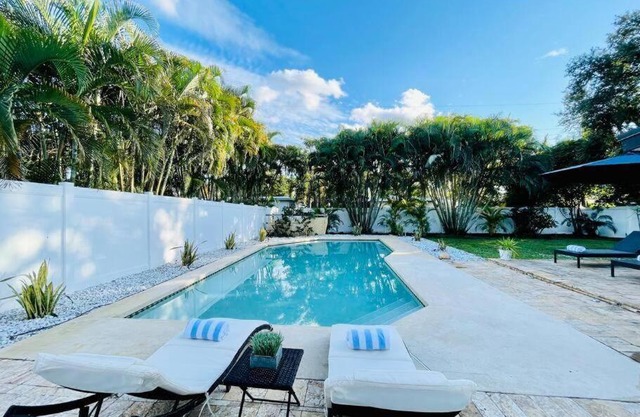 Tropical Oasis House Private Pool Family Yard