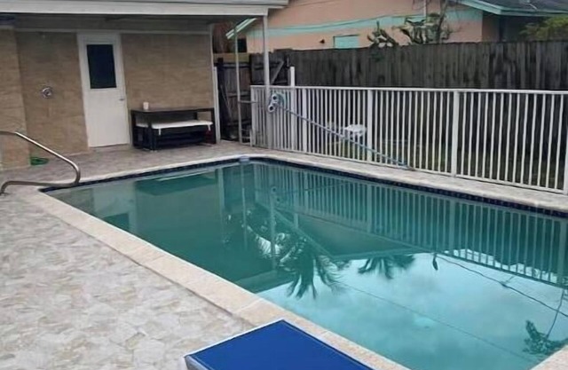 Tropical Paradise Heated pool Dec-March