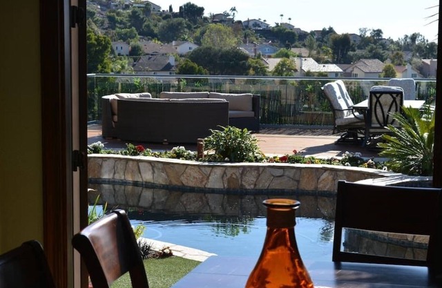Tropical Paradise Executive Home close to Del Mar