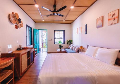 Tropical Rustic 4BR Villa, South Phu Quoc