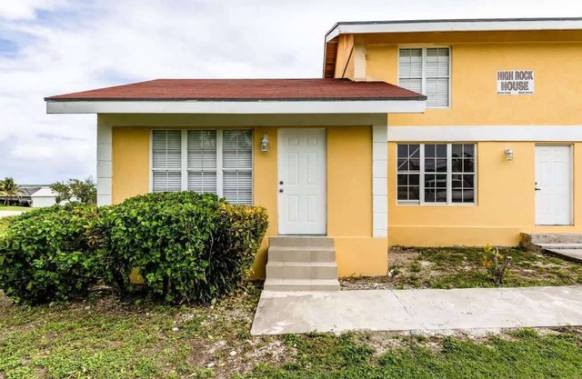 Coconut Grove: Twin Apartments, Walk to the Beach