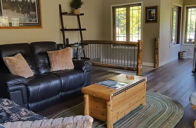 Troullier's River House