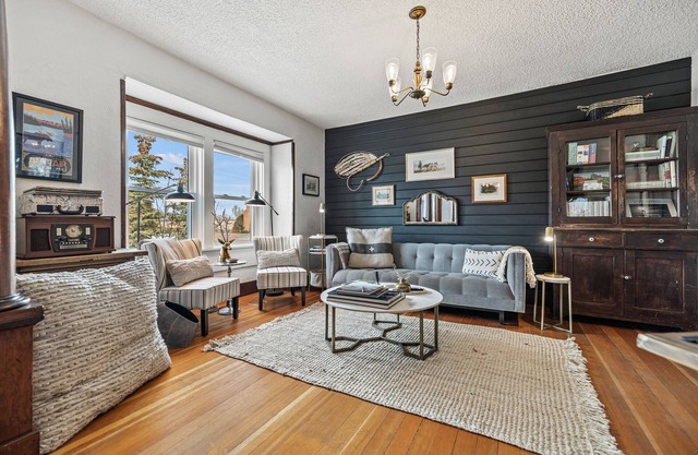 Trout About - Beautifully updated bungalow across Teton Pass from Jackson Hole