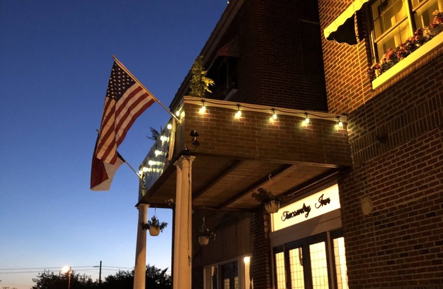 Trucountry Inn