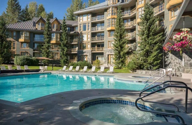 True Luxury - Pool, HT, Sauna