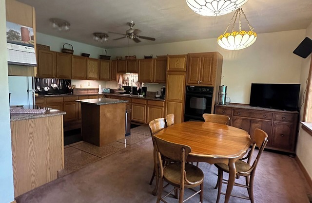 True River Frontage Private grounds 3-bedroom house Enjoy a relaxing stay