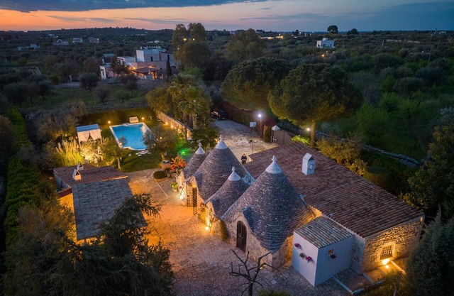 Trulli Delle Grotte - Castellana...