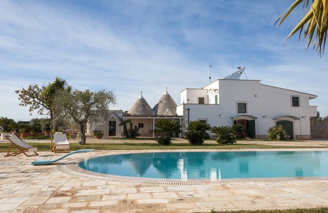 Trulli mit privatem Pool in Apulien für 8 Personen
