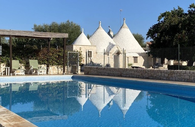 Traditioneller Trullo, ländliche Umgebung, geschlossener privater Pool, zur ausschließlichen Verwendung