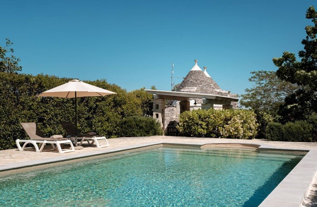 Trullo mit pool in Locorotondo
