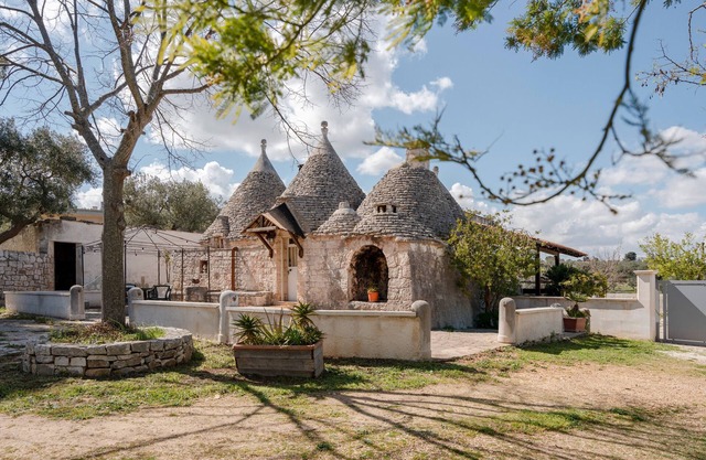 Trullo 'Happy Family' mit Bergblick, Wi-Fi und Klimaanlage