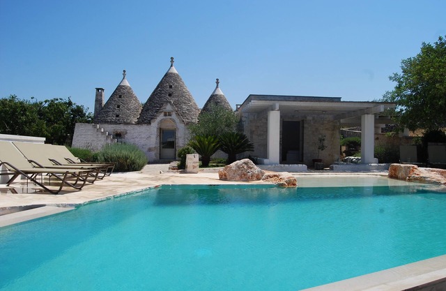 Schöne Trullo, hervorragende Panoramablick, atemberaubende Infinity-Pool, WIFI