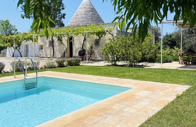 Trullo Mandorlo Privates Schwimmbad - in der Nähe von Ceglie Ostuni und Martina-Valle D'Itria