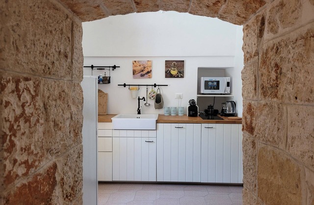 Trullo MARTE ist eine Oase des Friedens inmitten des Grüns der Monopolhügel