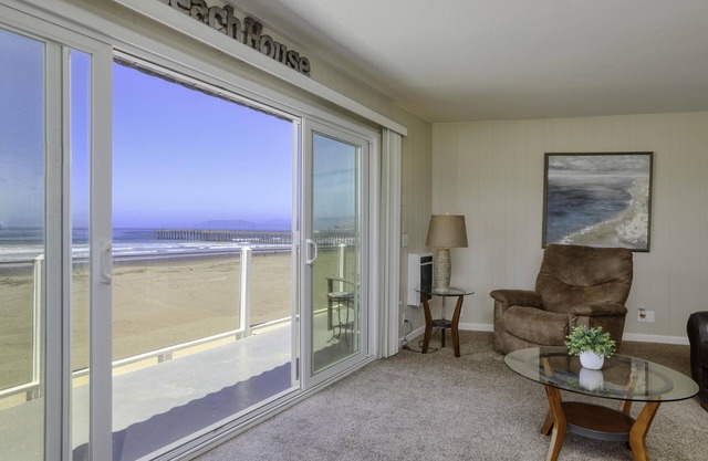 Neu renoviertes Penthouse am Strand