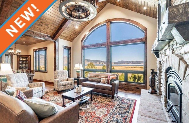 Trumpeter Swan Penthouse,1Br/1 1/2Ba,BBQ,Firepit,Lakeview,20m 2 YNP,Secluded,Deck-Beautiful Views