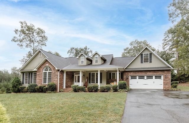 Tryon -Mins to TIEC-Ideal Location for Equestrians
