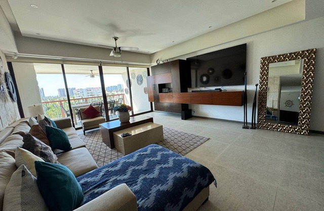 TT-5-Acapulco Mexico getaway Ocean front Tiagotian