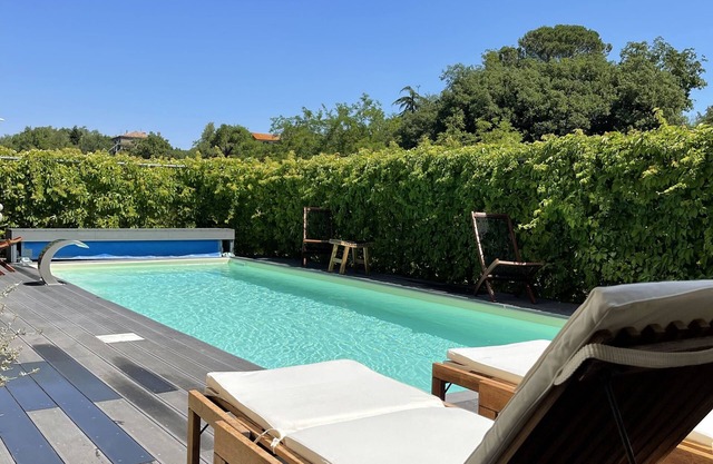 Tuscan house with heated pool at the start of archeological area of Vitozza