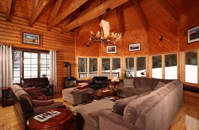Tuckamore Lodge Rentals - Haupt Cedar Lodge - Suite 10