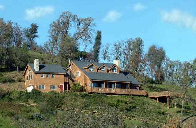 Tucker Peak Lodge