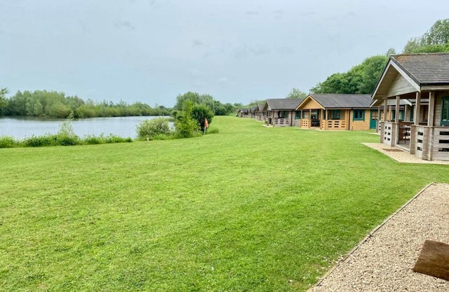 Tufty Lodge, Lake Pochard lodge 9